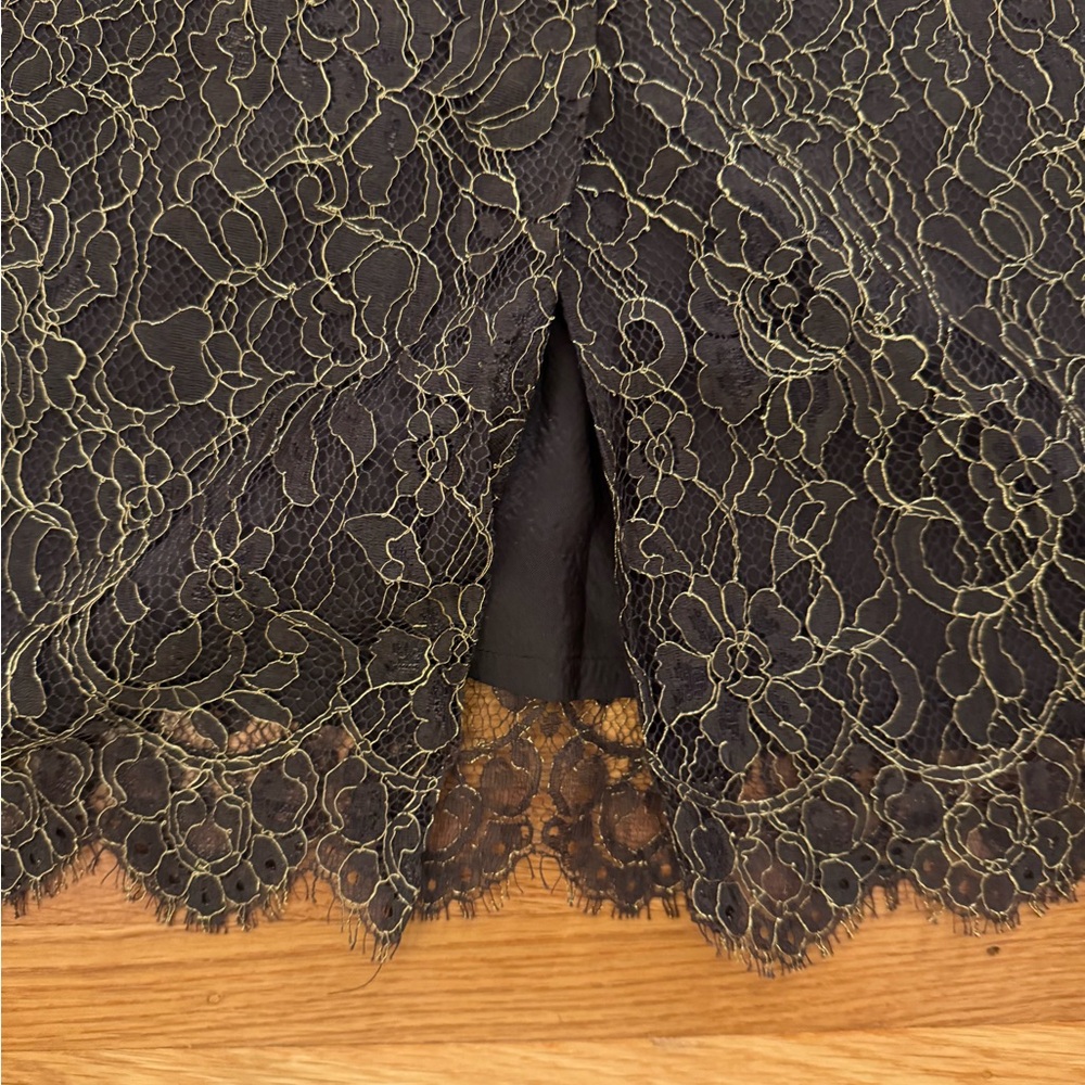 Banana Republic Black Lace with Gold Thread Pencil Skirt - Picture 6 of 8
